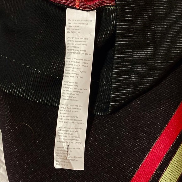 Fabletics High-Waisted Seamless Stripe Leggings | Size L | Black w/ Pink & Green - Picture 5 of 12